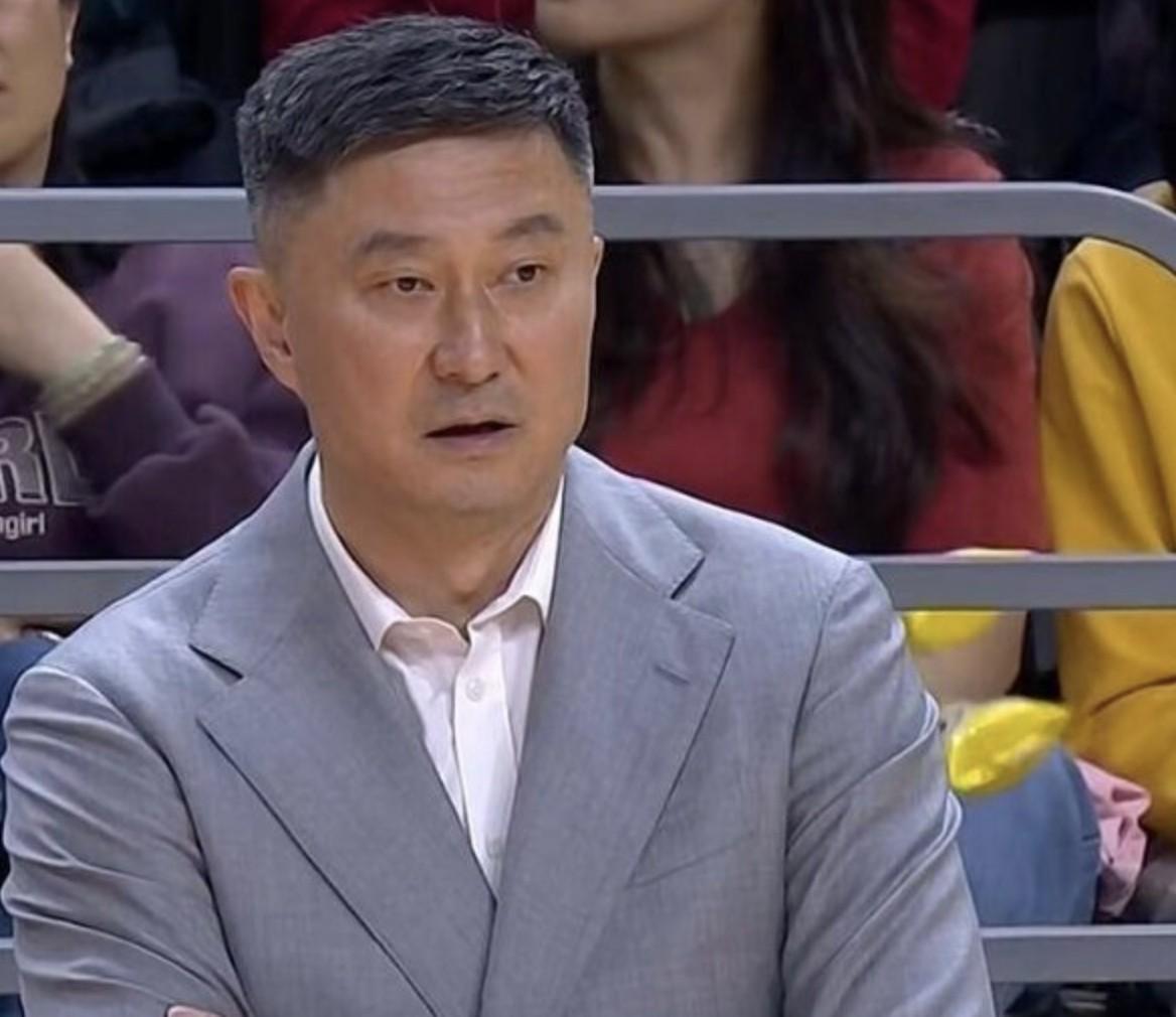 开云体育登录入口-媒体人评广东宏远：一个志在夺冠的球队不好好把握休赛期